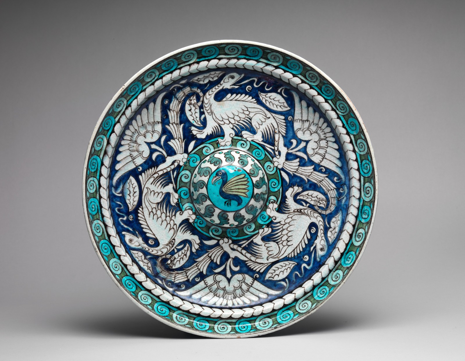 The Metropolitan Museum of Art ド・モーガンがデザインした皿 23.163.1